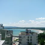 La Piazza & Appart hôtel 4*