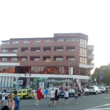Aparthotel La Piazza & Primorsko