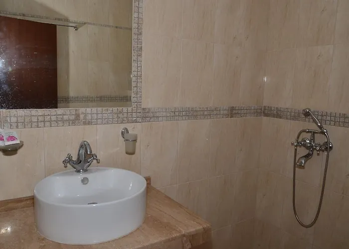 La Piazza & Апартхотел