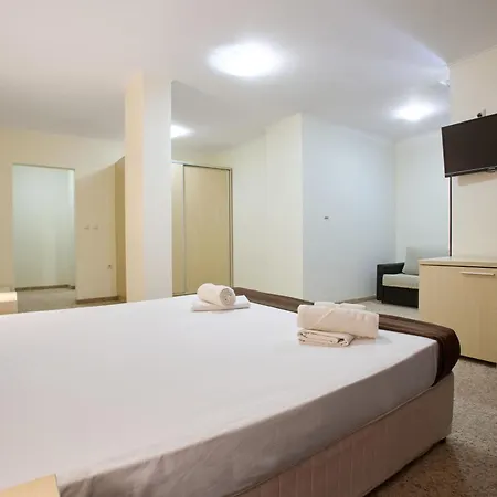 La Piazza & Aparthotel