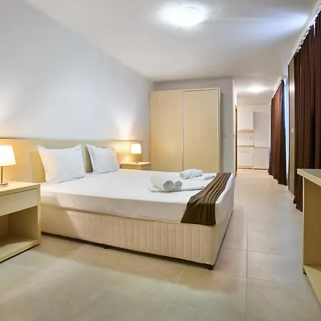 Apart-hotel La Piazza &