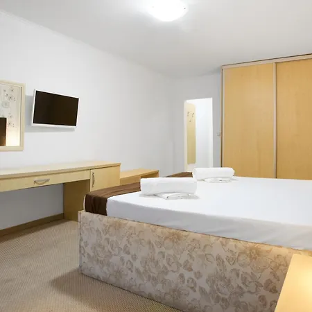Aparthotel La Piazza & Primorsko