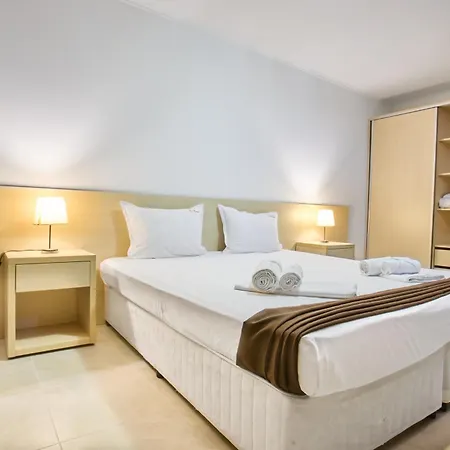 La Piazza & 3* Primorsko