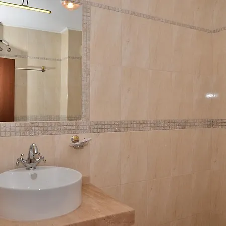 La Piazza & 아파트호텔 프리모르스코